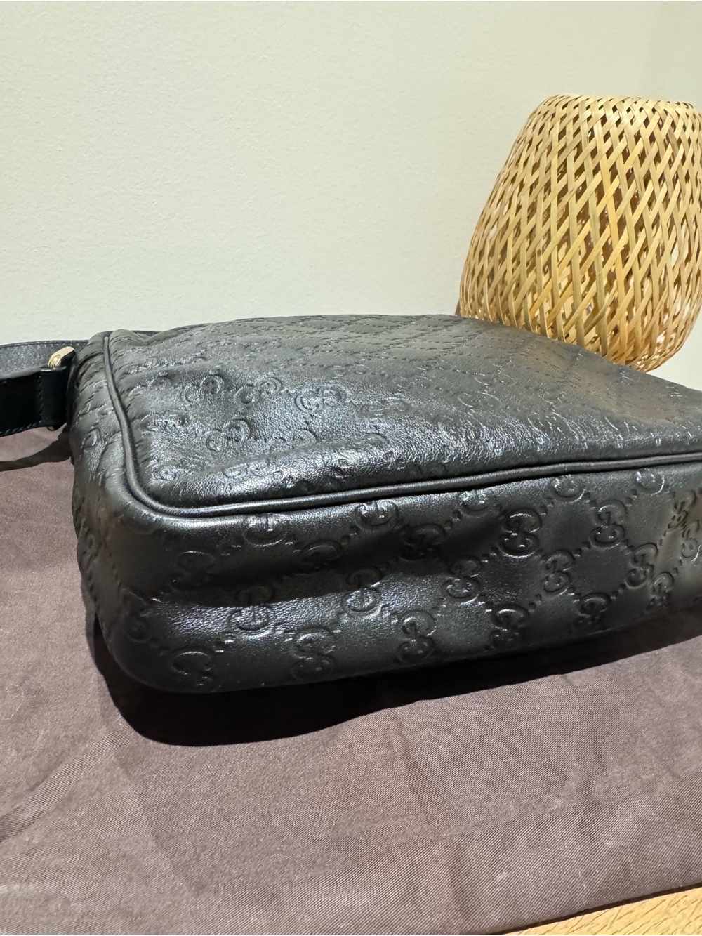Gucci Black Embossed Leather Messenger Bag with Gold Hardware - Picture 6 of 10